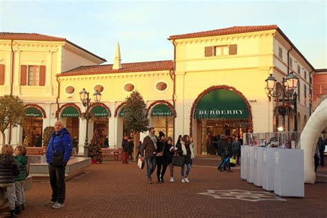 outlet stores near venice italy